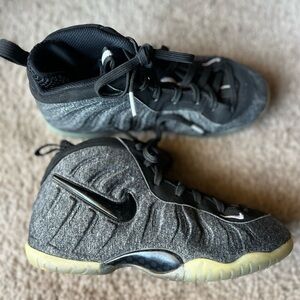 Little Nike Air Foamposite Pro Wool Fleece (Heather Grey and Black) Size 2